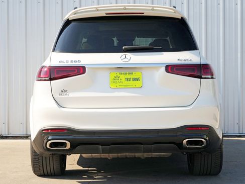 Used 2021 Mercedes-Benz GLS 580 4MATIC image 11