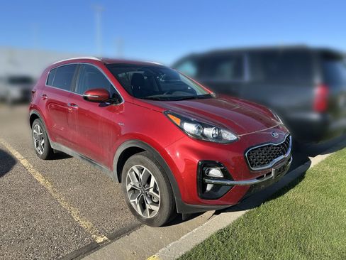 Used 2021 Kia Sportage EX AWD/4WD image 2