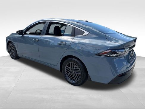 New 2026 Nissan Sentra SV w/ SV Convenience Package FWD image 5