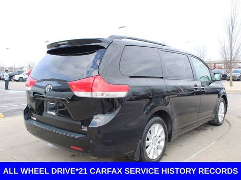 Used 2014 Toyota Sienna XLE image 7