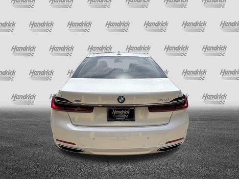 Used 2022 BMW 750i xDrive w/ Luxury Rear Seating Package AWD/4WD image 9