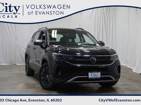 Certified 2022 Volkswagen Taos S AWD/4WD image 1