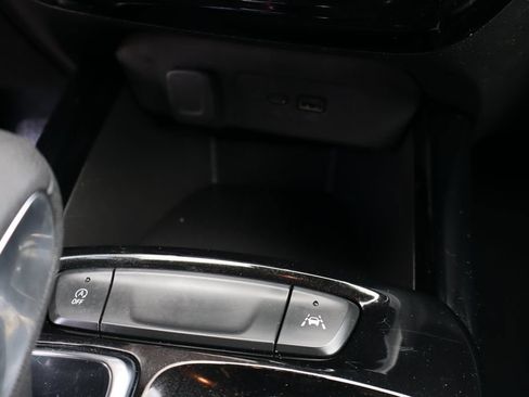 Used 2025 Chevrolet Trax LT w/ Driver Confidence Package FWD image 21