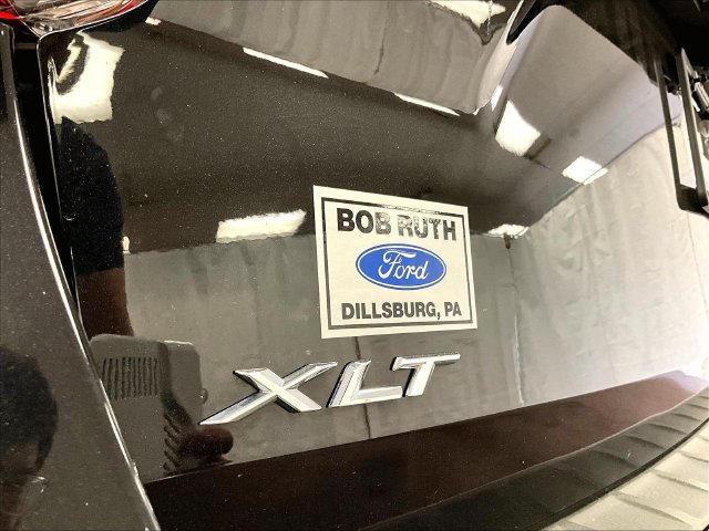 Used 2023 Ford Explorer XLT w/ Equipment Group 202A AWD/4WD image 13