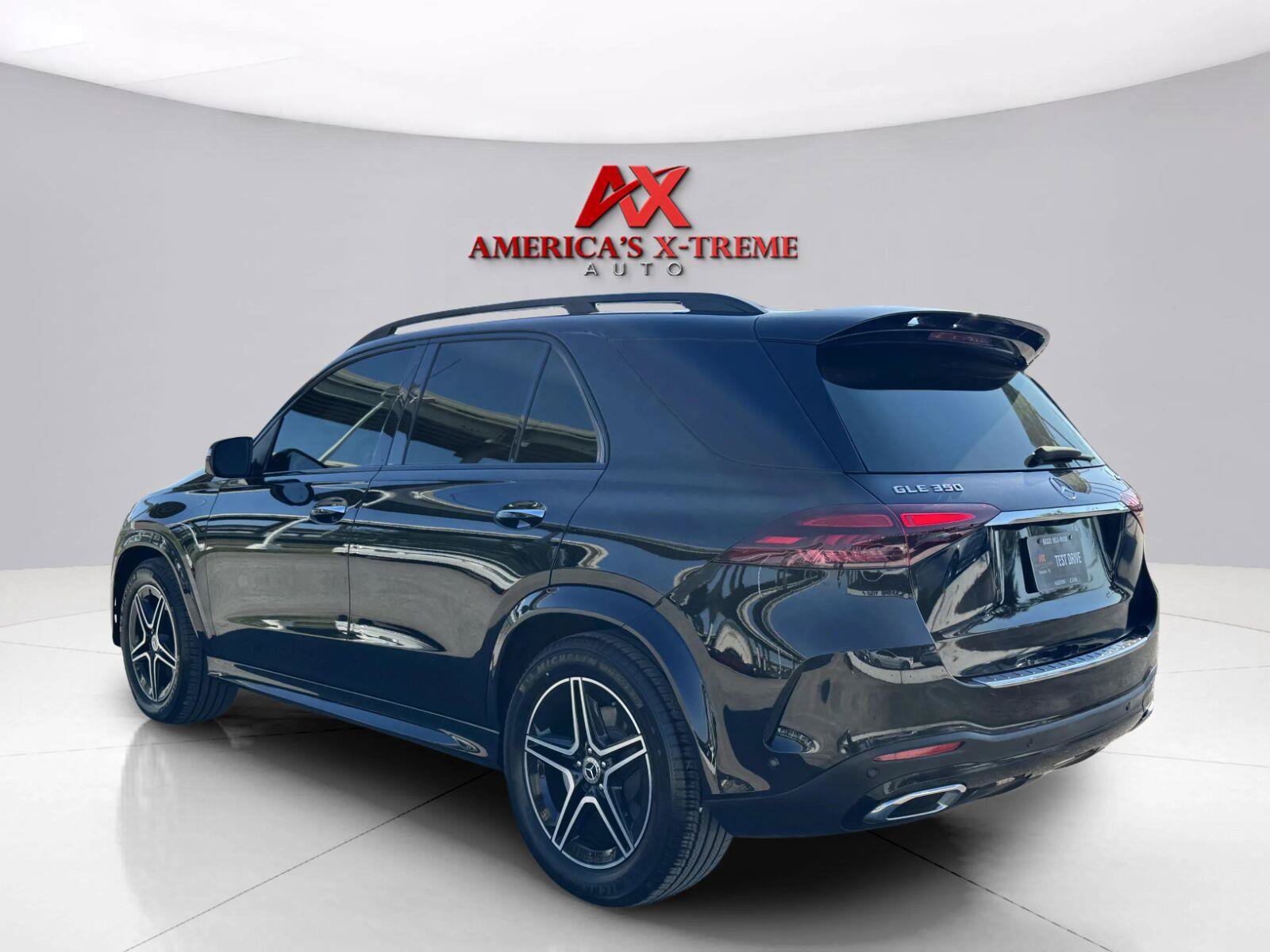 Used 2025 Mercedes-Benz GLE 350 4MATIC image 4