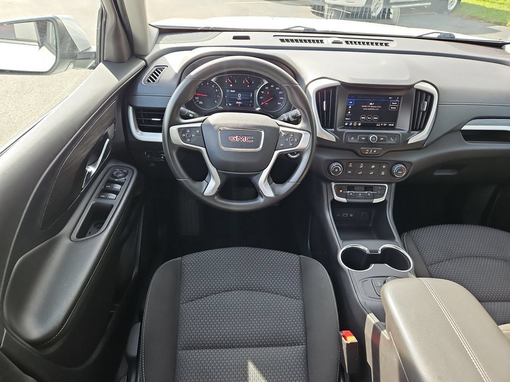Used 2024 GMC Terrain SLE AWD/4WD image 13