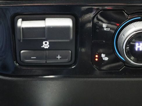 Used 2024 Chevrolet Silverado 1500 RST image 29