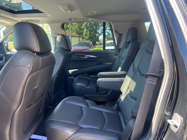Used 2020 Cadillac Escalade Luxury AWD/4WD image 27