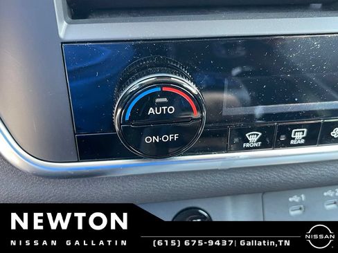 Used 2026 Nissan Rogue SV AWD/4WD image 12
