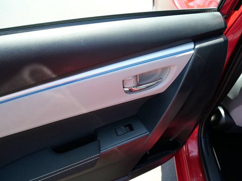 Used 2016 Toyota Corolla LE FWD image 27