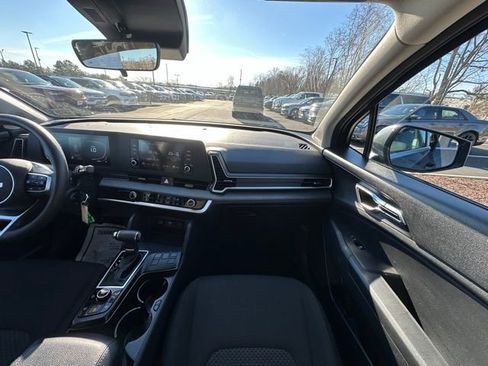 Used 2024 Kia Sportage LX image 28