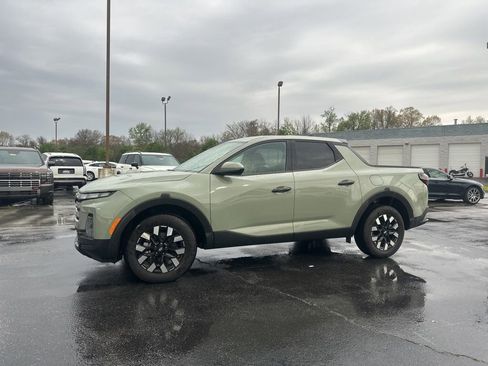 Certified 2025 Hyundai Santa Cruz SE image 11