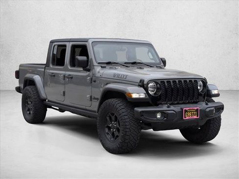 Used 2021 Jeep Gladiator Sport AWD/4WD image 3