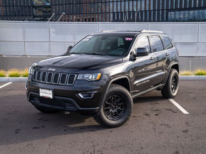 Used 2020 Jeep Grand Cherokee Laredo