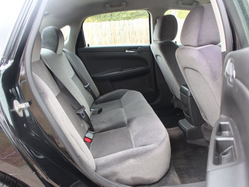 Used 2016 Chevrolet Impala LT image 31