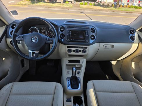 Used 2017 Volkswagen Tiguan S FWD image 5