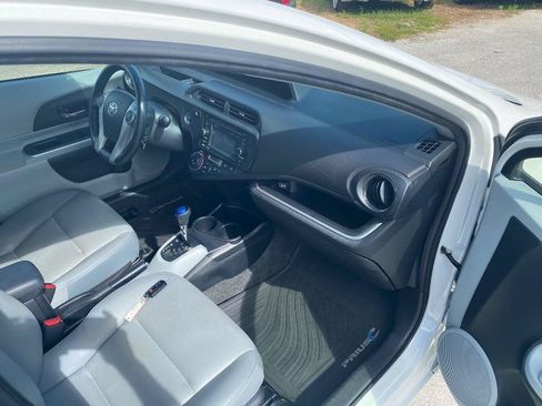 Used 2014 Toyota Prius C Four FWD image 20