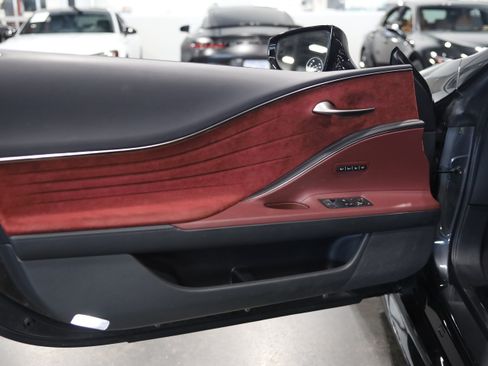 Used 2018 Lexus LC 500 Coupe w/ Sport Package RWD image 14
