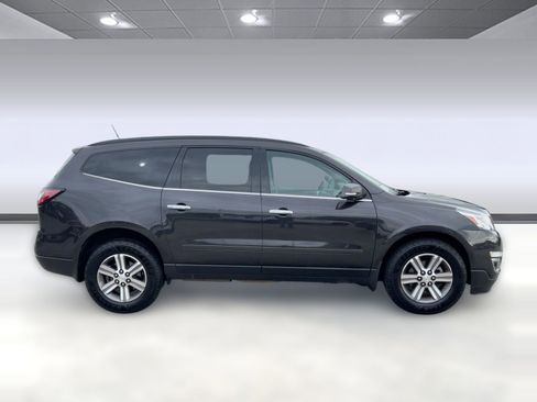 Certified 2017 Chevrolet Traverse LT image 8