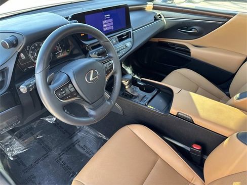 Certified 2024 Lexus ES 350 w/ Premium Package image 21