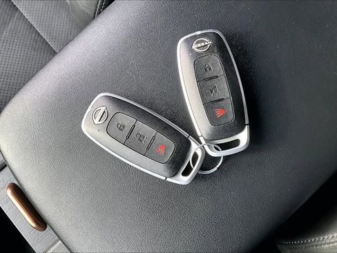 Used 2024 Nissan Ariya FWD image 34