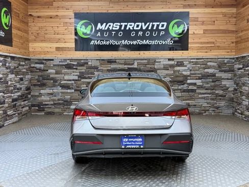 Certified 2024 Hyundai Elantra SEL FWD image 9