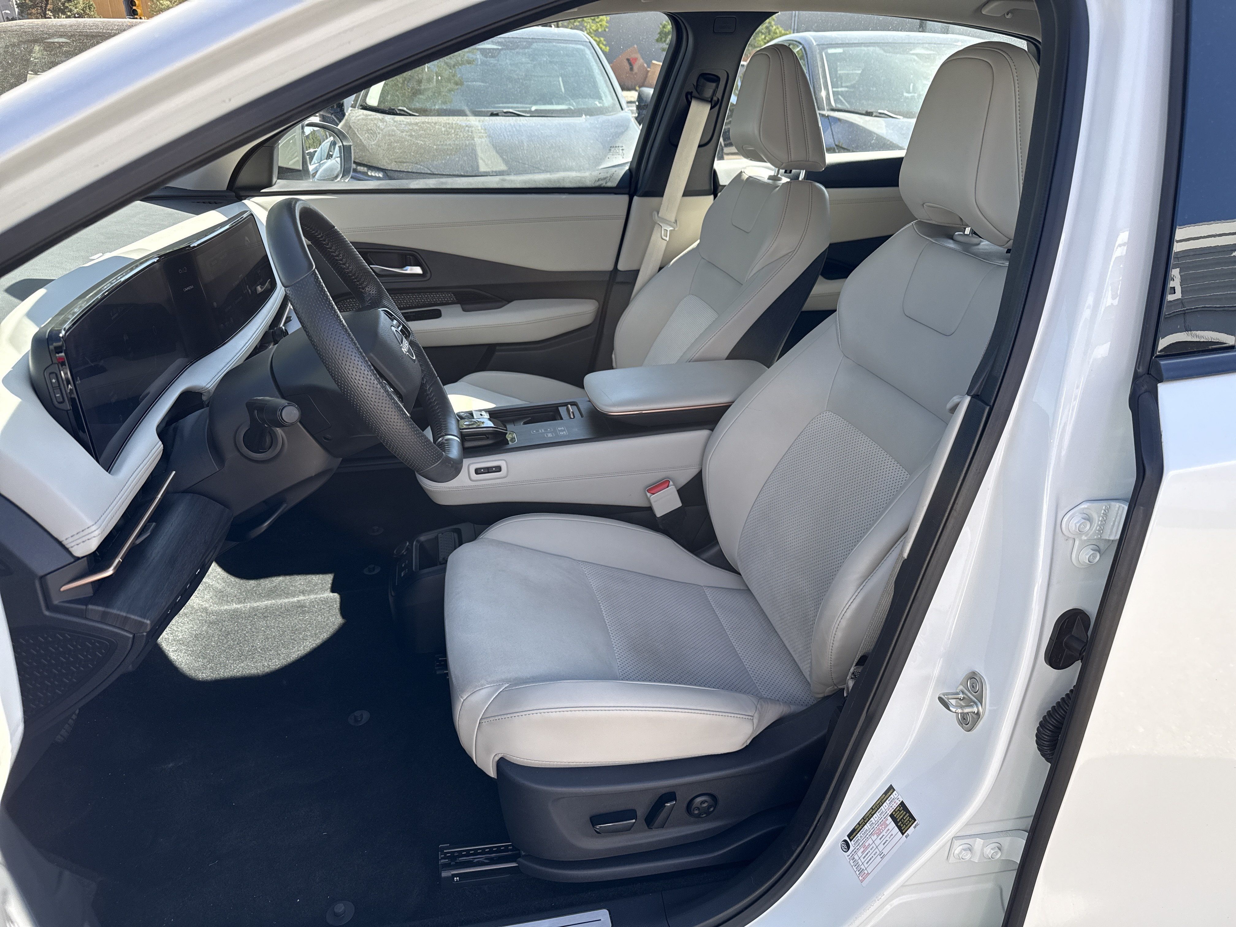 Certified 2024 Nissan Ariya AWD image 13