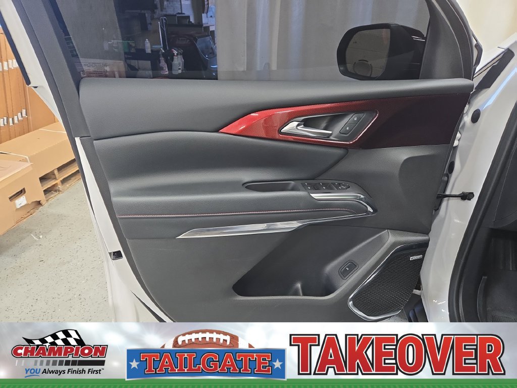 Used 2025 Chevrolet Traverse Z71 w/ Enhanced Driving Package AWD/4WD image 13