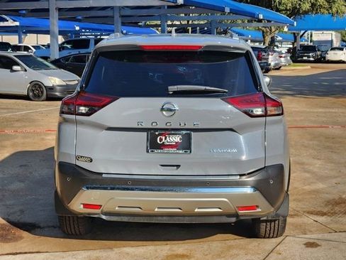 Used 2021 Nissan Rogue Platinum image 14