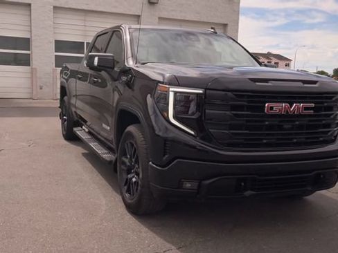 Used 2025 GMC Sierra 1500 Elevation w/ Elevation Premium Package AWD/4WD image 4