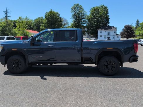 Used 2020 GMC Sierra 3500 AT4 w/ AT4 Premium Package AWD/4WD image 9