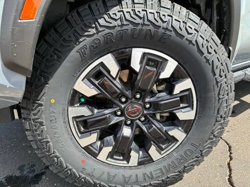 Certified 2022 Nissan Frontier PRO-4X w/ Off-Road Protection Package AWD/4WD image 13