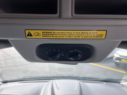 Used 2019 Ford Transit 150 XLT image 12