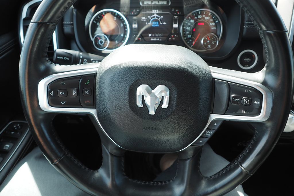 Used 2022 RAM 1500 Laramie AWD/4WD image 28