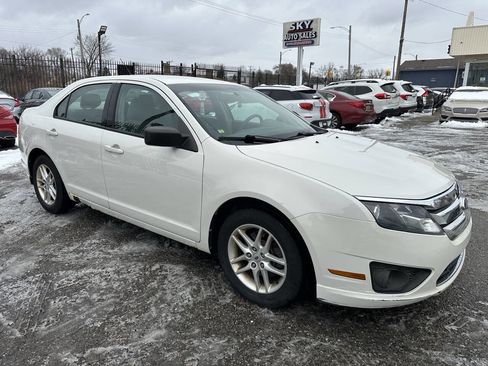 Used 2012 Ford Fusion S image 3