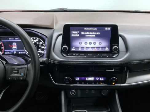 Used 2023 Nissan Rogue SV image 13