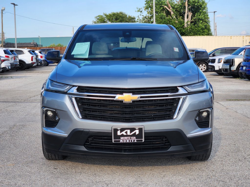 Used 2023 Chevrolet Traverse LS FWD image 2