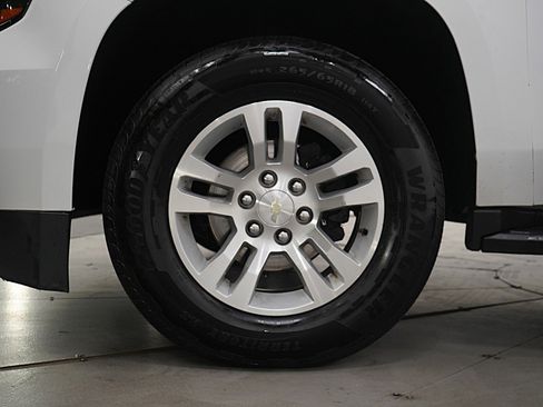 Used 2019 Chevrolet Suburban LT image 34