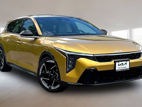 New 2026 Kia K4 GT-Line w/ GT-Line Premium Package FWD image 2
