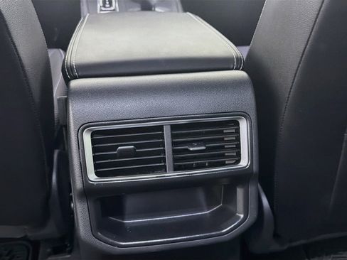 Used 2024 Volkswagen Atlas Cross Sport SE FWD image 25