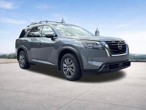 Certified 2025 Nissan Pathfinder SV w/ SV Premium Package FWD image 27