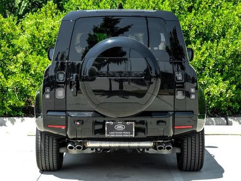 New 2026 Land Rover Defender 90 V8 AWD/4WD image 12
