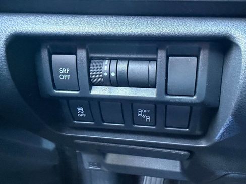 Used 2019 Subaru Crosstrek 2.0i Premium AWD/4WD image 34
