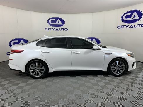 Used 2019 Kia Optima S image 2