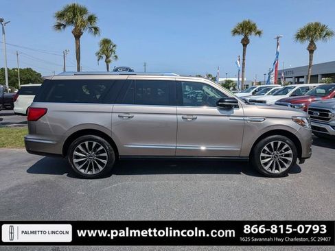 Used 2020 Lincoln Navigator L Reserve w/ Luxury Package AWD/4WD image 3
