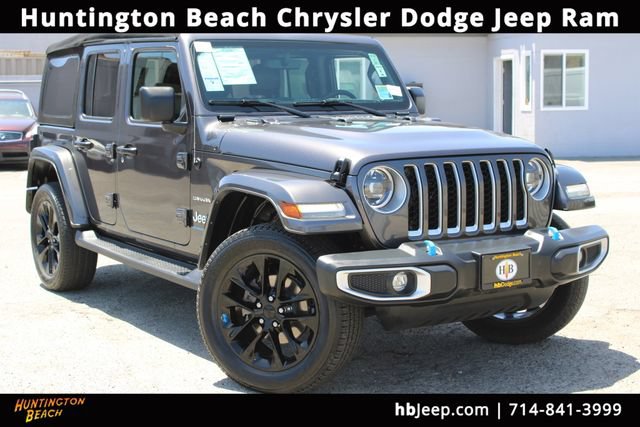 Used 2023 Jeep Wrangler Unlimited Sahara w/ Cold Weather Group AWD/4WD image 1