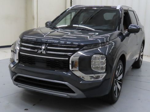 New 2025 Mitsubishi Outlander SEL image 7