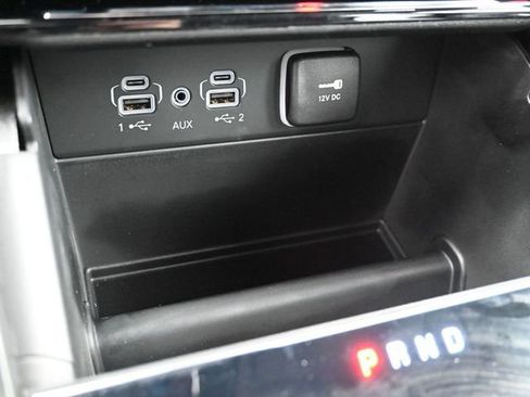 Used 2024 Jeep Grand Cherokee Laredo X image 25