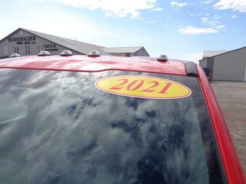 Used 2021 Ford F350 XLT w/ XLT Premium Package image 28