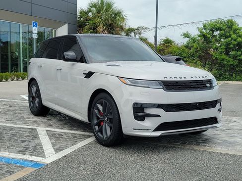 Certified 2024 Land Rover Range Rover Sport Dynamic SE AWD/4WD image 7